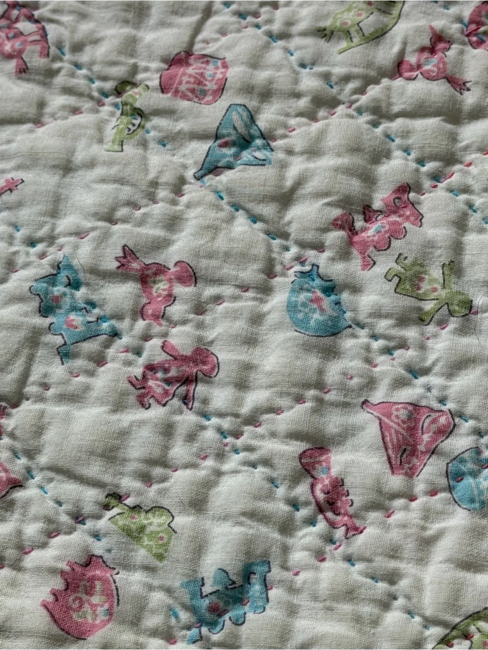 Vintage Cottagecore Handmade Sunbonnet Sue Pink & Blue Patchwork Quilt